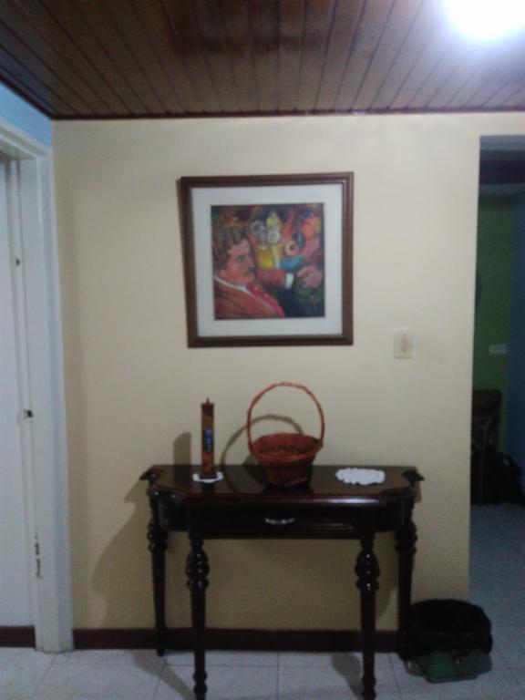 Como En Casa! Restaurante Y Hostal Bogotá Extérieur photo